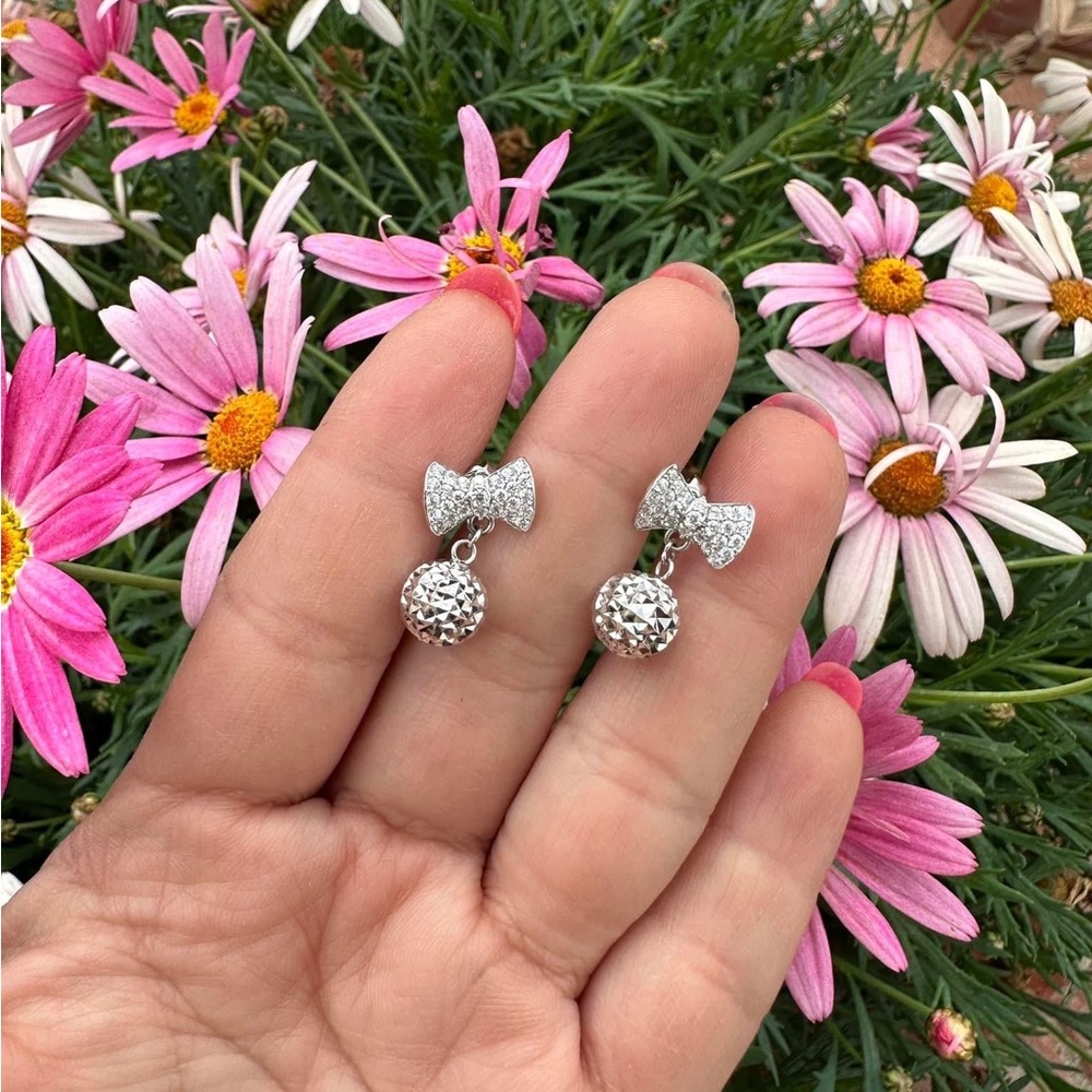 New earrings white gold 18k